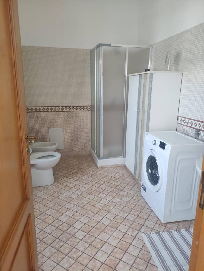 شقة A Casa Justa Holiday House City Center نابولي المظهر الخارجي الصورة