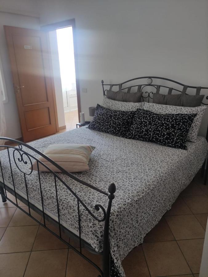 شقة A Casa Justa Holiday House City Center نابولي المظهر الخارجي الصورة