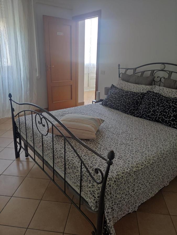 شقة A Casa Justa Holiday House City Center نابولي المظهر الخارجي الصورة