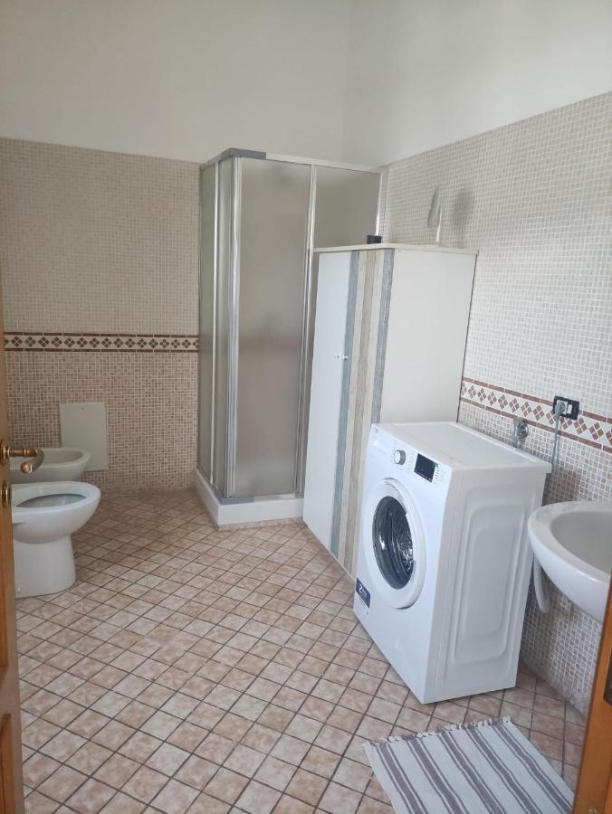 شقة A Casa Justa Holiday House City Center نابولي المظهر الخارجي الصورة